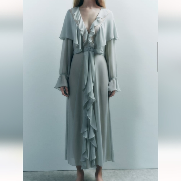 BNWT! Zara long lace dressing gown (M-L) - Picture 6 of 9